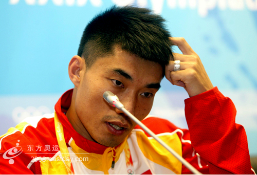 郑智家乡沈阳踢球很兴奋 回应转会英超传闻[图