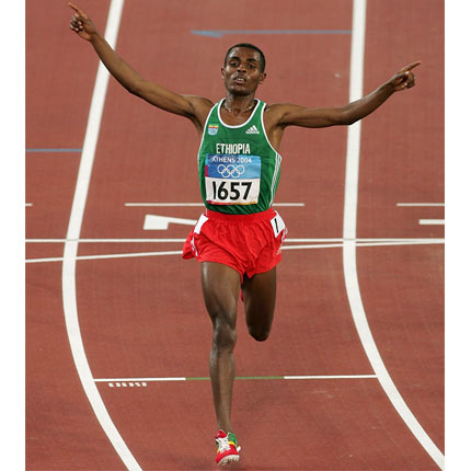 埃塞俄比亚名将破奥运纪录 蝉联男子一万米冠