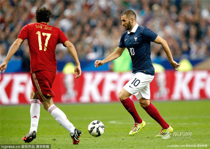 友谊赛:法国1-0西班牙 本泽马进球被吹雷米锁定