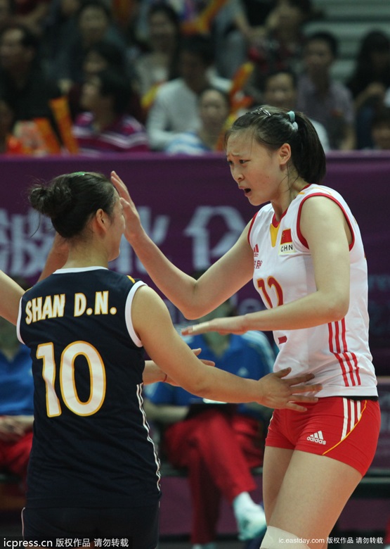 <em>2013年中国</em>国际<em>女排精英赛</em>:<em>中国</em>3-1古巴-东方
