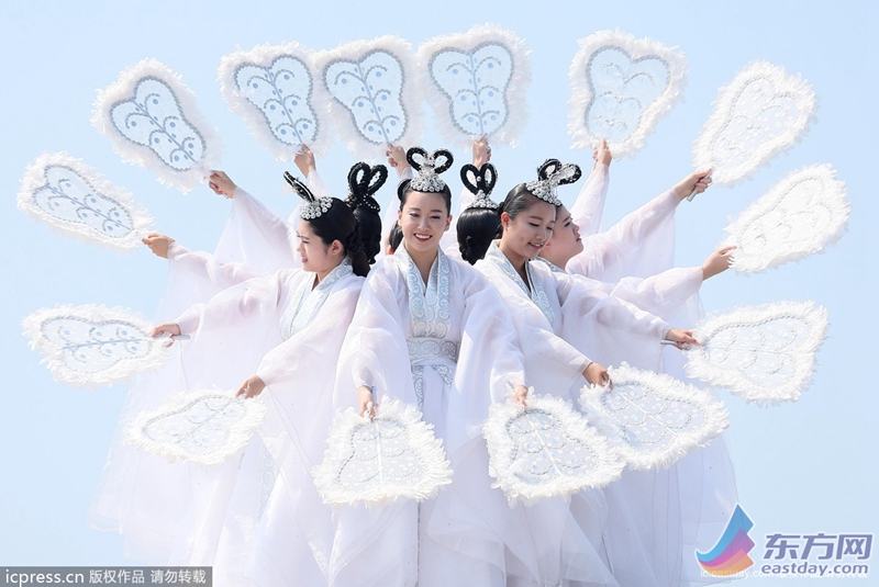 仁川亚运会圣火采集 韩国仙女盛装迎火种