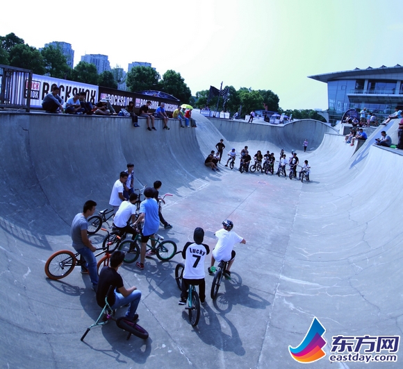 极限公开赛登陆上海 走入寻常百姓家-滑板,极限