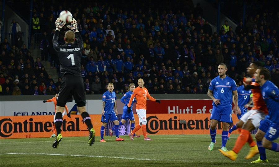 荷兰爆冷0-2冰岛 众球星失落离场