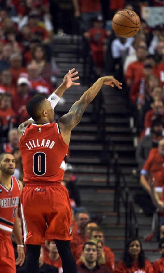 大心脏何在?利拉德末节3中0 生死时刻遭铁闸完