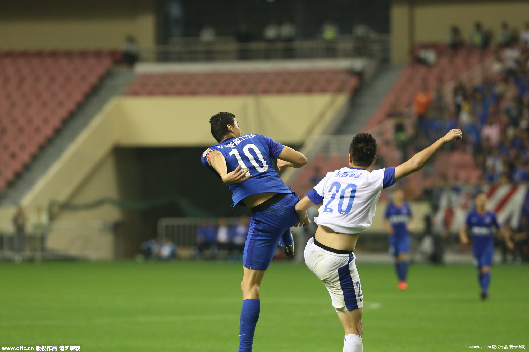 �껨0-0ʯ��ׯ���� ë����������������