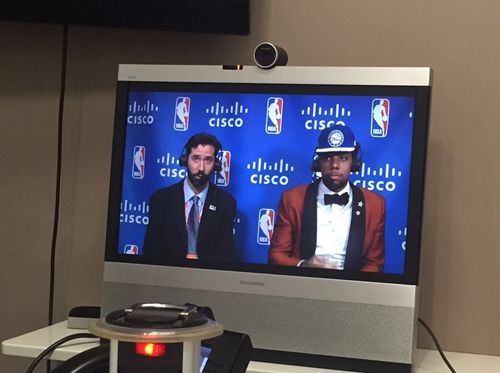 奥卡福:和恩比德是好哥们 现役中最想挑战邓肯