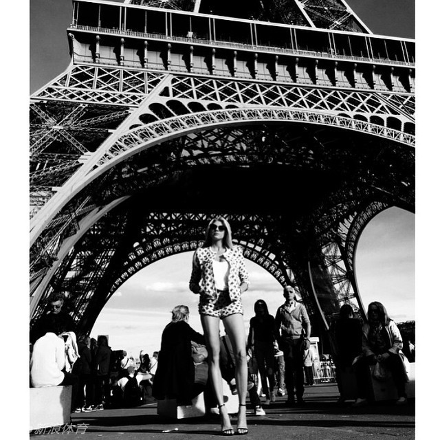 超级碗嫩模不雅照外泄 称遭黑客攻击