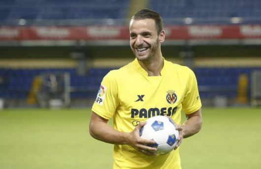 西甲阅兵:四强抢欧战名额 瓦伦西亚疯狂引援-瓦