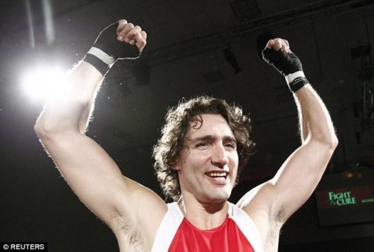 加拿大新任总理是拳击高手 曾逆袭KO对手(图)