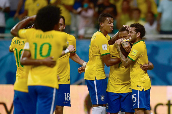 2018世界杯南美区预选赛:巴西主场3比0大胜秘