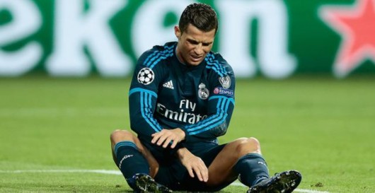 欧冠-皇马0-2爆冷负狼堡 C罗哑火本泽马伤退-