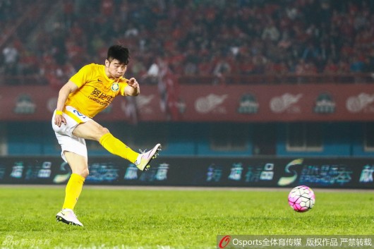 [中超]河南建业0-1江苏苏宁--东方体育-东方网