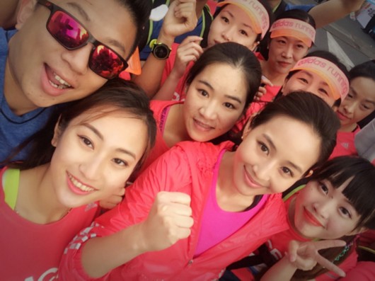 网易跑团男神上海半程PACER之旅邂逅女星张钧宁