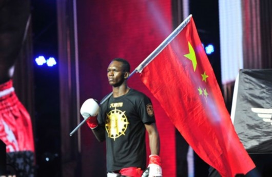 "黑曜神龙"迎战"巨人蜈蚣" 谁将晋升八部天龙--东方体育-东方网