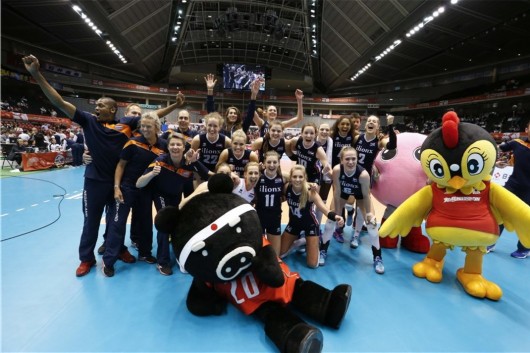 荷兰女排3-0完胜意大利