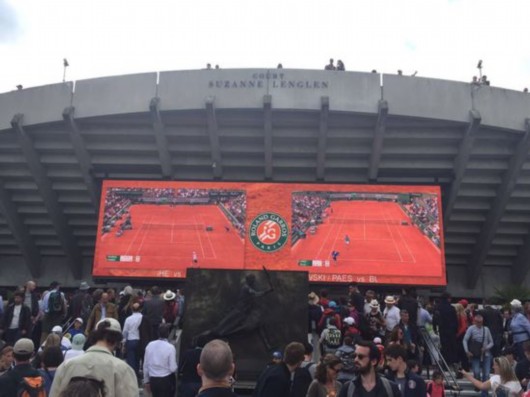 ��ɺ-�ʸ������⾰