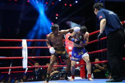 播求KO王伟豪刷新连胜纪录 顾辉失利未进诸神