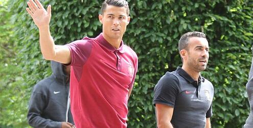 葡萄牙VS冰岛首发:C罗领衔强阵 佩佩坐镇