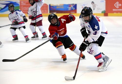 北京中小学生冰球联赛 提升冰雪运动普及程度