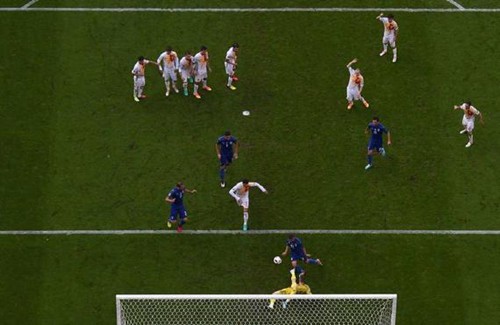 欧洲杯晨报:意大利复仇西班牙 三狮爆冷负黑马