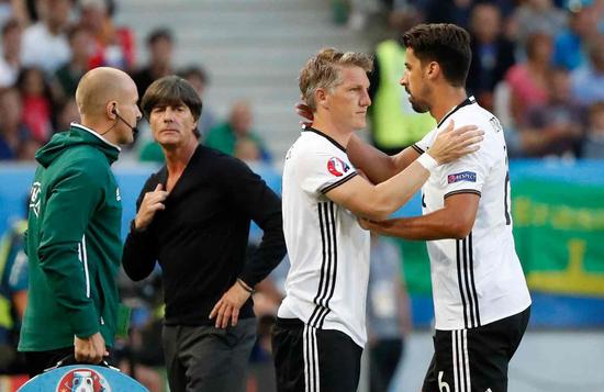 欧洲杯-脸哥伤退 德国进球无效半场0-0意大利-