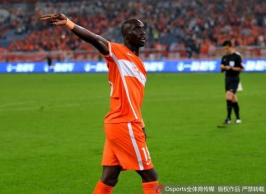 进球gif-西塞快速插上两连击破门 斩获中超首球