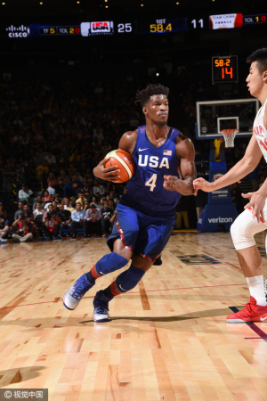 GIF-中美热身5佳球:大魔王 赵四 演绎东北2人转