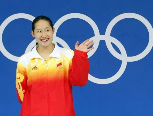 携手陆滢晋级百米蝶泳决赛 陈欣怡和她背后的