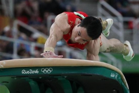 快讯:中国体操男团资格赛排名第一晋级决赛