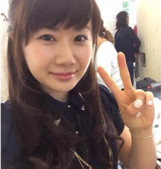 瓷娃娃要结婚?网友:爱酱收入是男友25倍 娶不