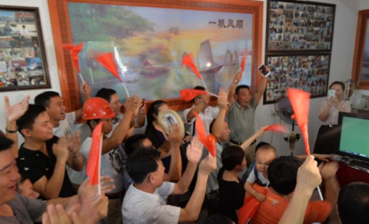 ����ƽ��ڵ�˲�䣬ȫ���˻���ȸԾ