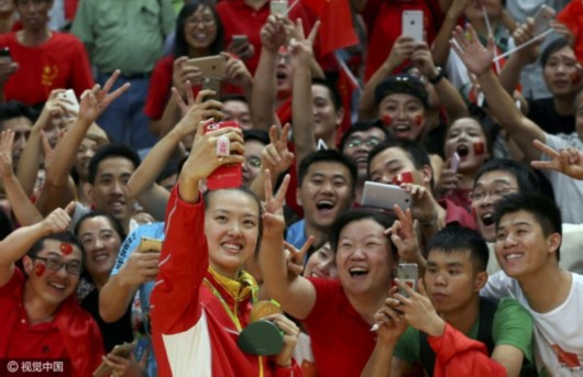 ͼƬĬ�ϱ���