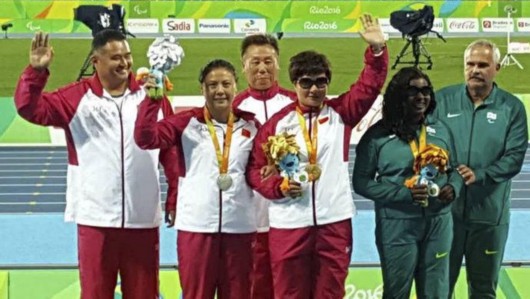 里约残奥会上海首金诞生!她和她的教练一起登