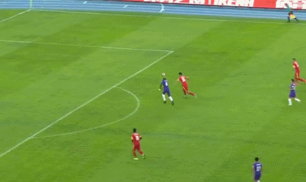 gif-迪亚涅杀入禁区造点球 亲自操刀主罚命中