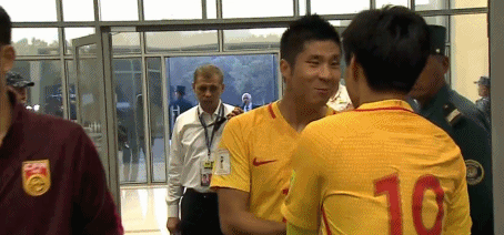 花絮:国足队服看齐梦之队 赵明剑心态好