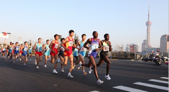 人活百岁不是梦_人均万元不是梦(3)