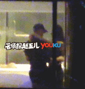 林丹出轨全记录:小区亲密同行 酒店大尺度亲热