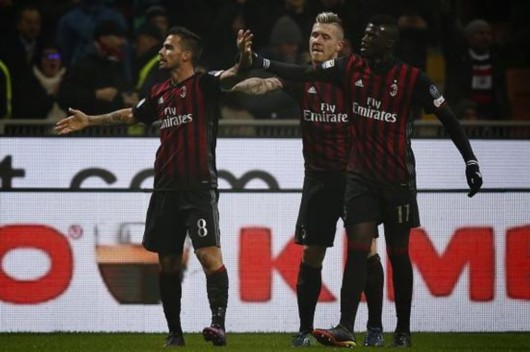 ������ף����