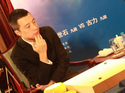 古力:master令职业棋手汗颜 它带来颠覆性改变