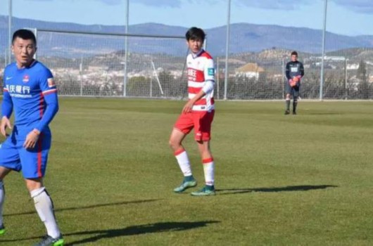 西甲队签约郝海东爱子5年 已上过场将参加西乙