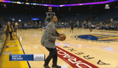 这是亲爹!库里赛前中超远三分库里乐疯了-gif