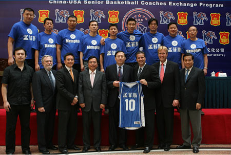 篮协联手ncaa篮球名校 中国教练将赴美大学培