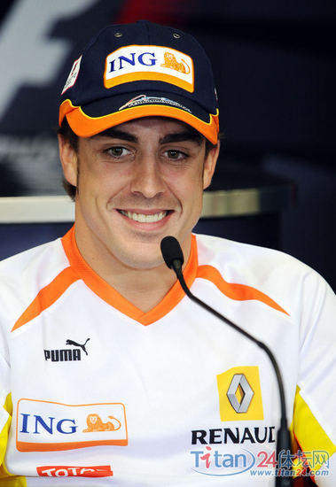 雷诺 撞车门 又添猛料 老皮盖曝阿隆索事先知情