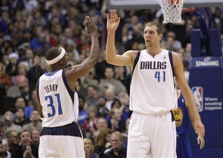 3月7日小牛vs勇士队_快船vs勇士全场录像_4月