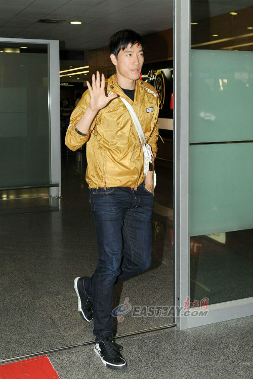 刘翔坦言想念罗伯斯 称若没改7步上栏难进13秒