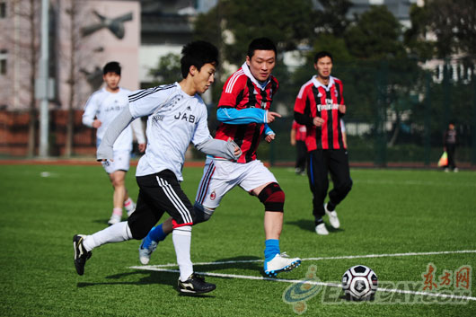 第三届上海冠军足球联赛开赛[图] -曹子琛 上下