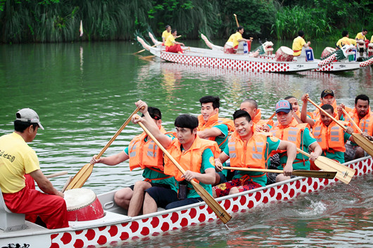 划响夏日的桨声 2013杭州西溪龙舟文化节开幕