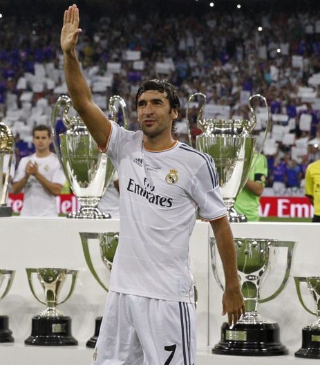 伯纳乌杯劳尔破门妖锋2球 皇马5-0阿尔萨德夺