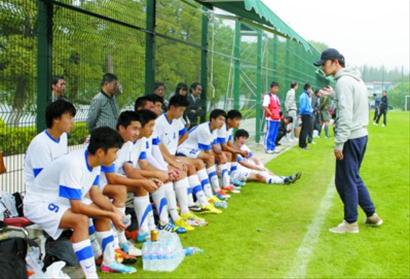 上海足球青训调查之一 四年后,谁能为上海踢球