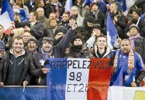 法国足球附体98年神迹 本泽马爆发酷似亨利-德